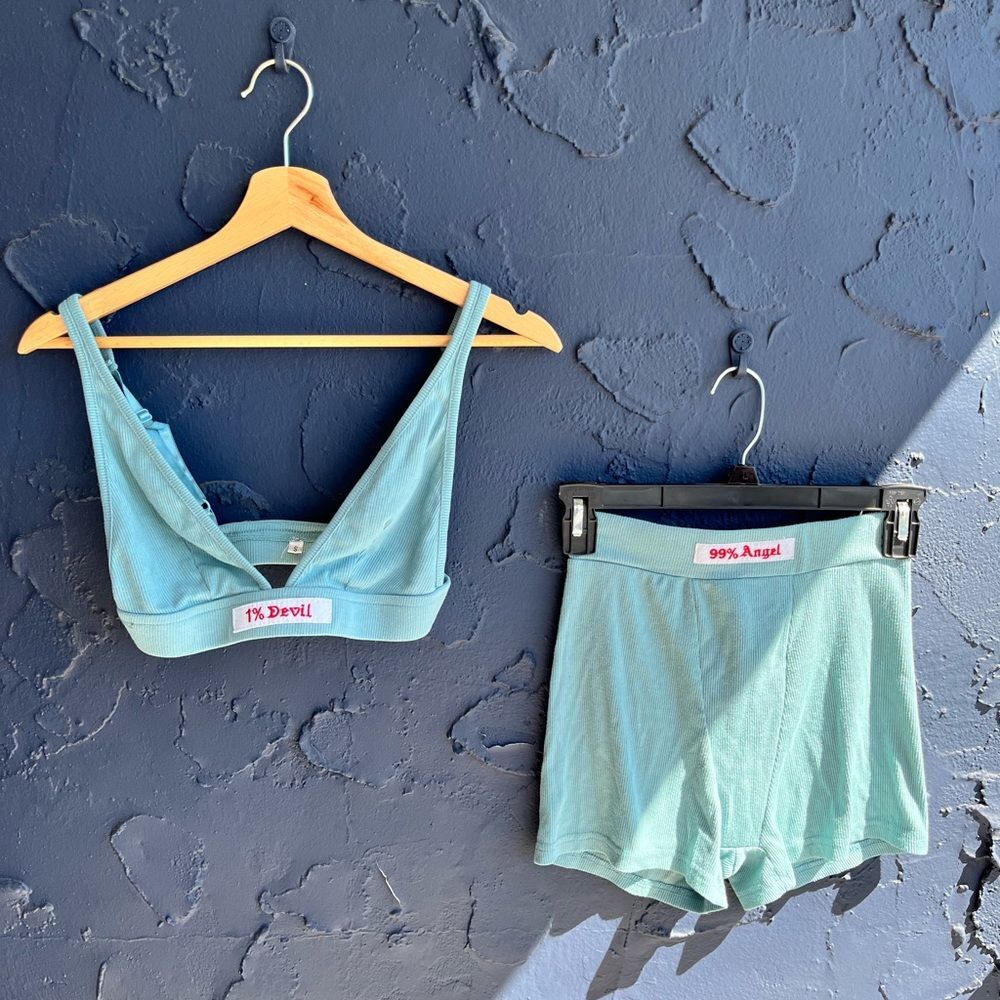 Sexy angel/devil bedroom set